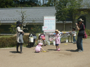 しゃぼん玉で遊べます!!