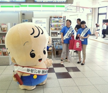 大和西大寺駅にて1