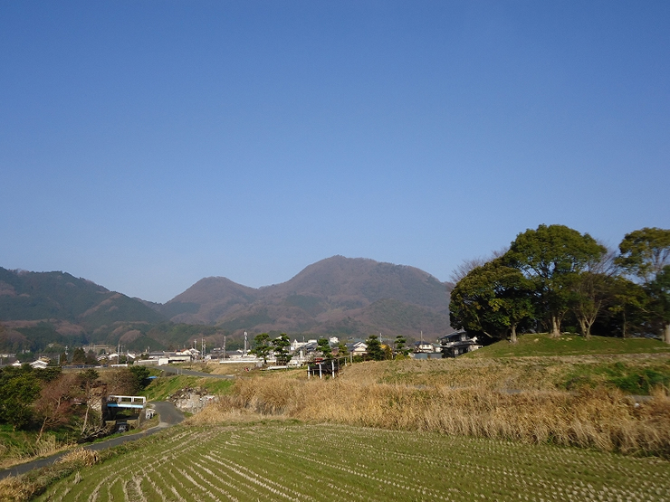 二上山を眺望できる首子古墳群周辺