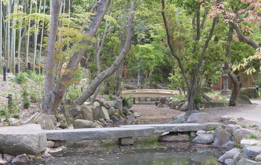 瑜伽山園地(旧山口氏南都別邸庭園)